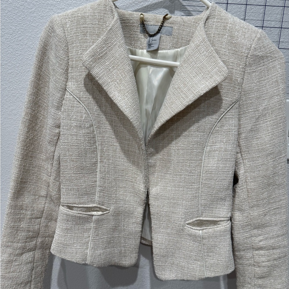 H&M Cream Blazer with Structured Shoulders and Textured Fabric